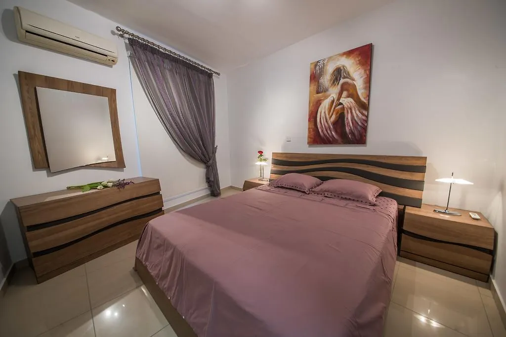 Apartament Skylight Megaron Larnaca Cypr