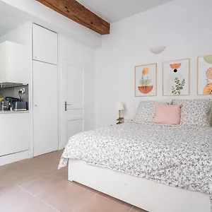 Merryland Chatelet Apartment Paris